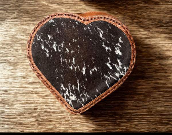 Bolsa Artesanal de Piel de Vaca Corazon