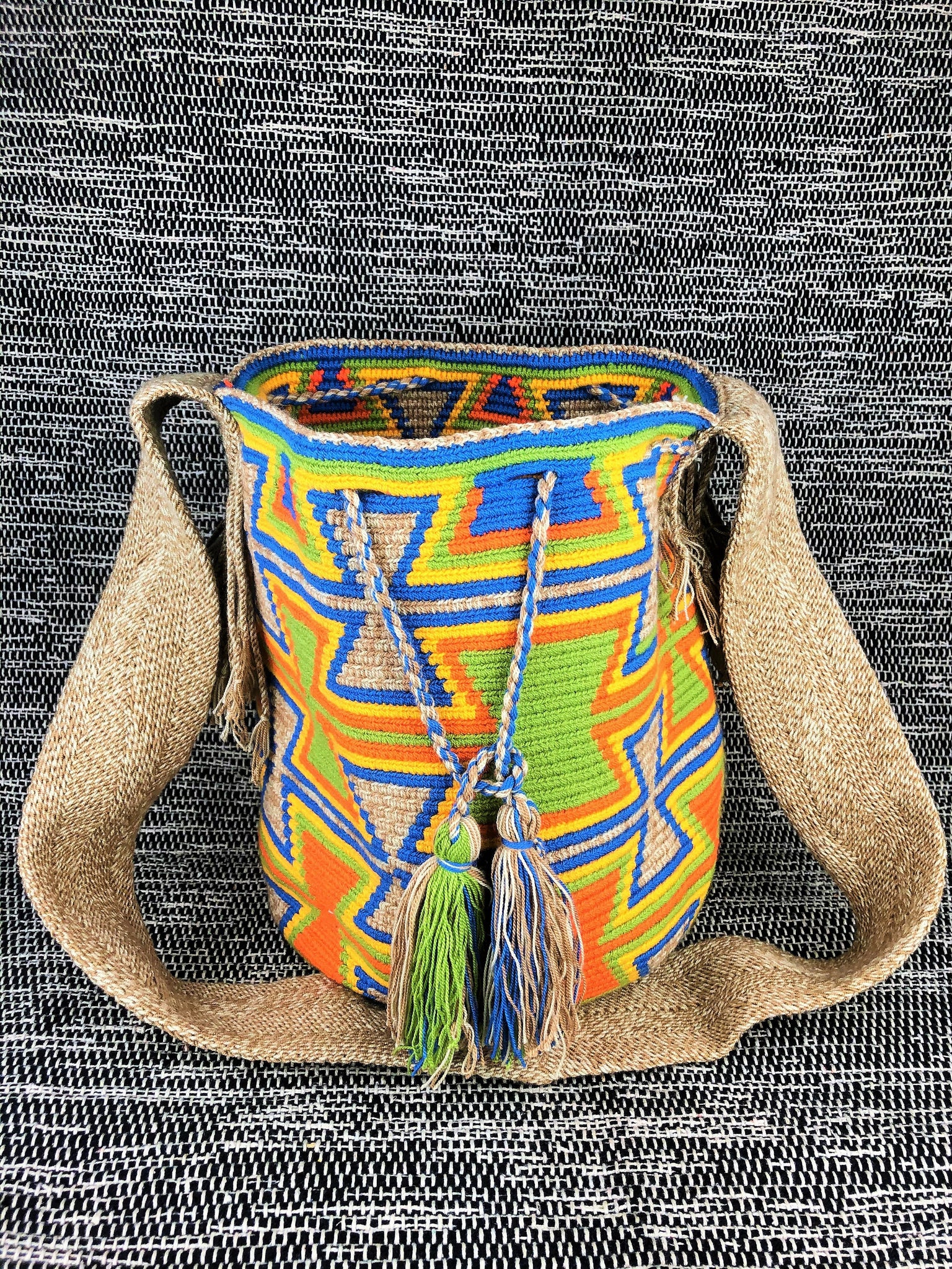 Wayuu / Colombian - "Mochila" bag - Tan