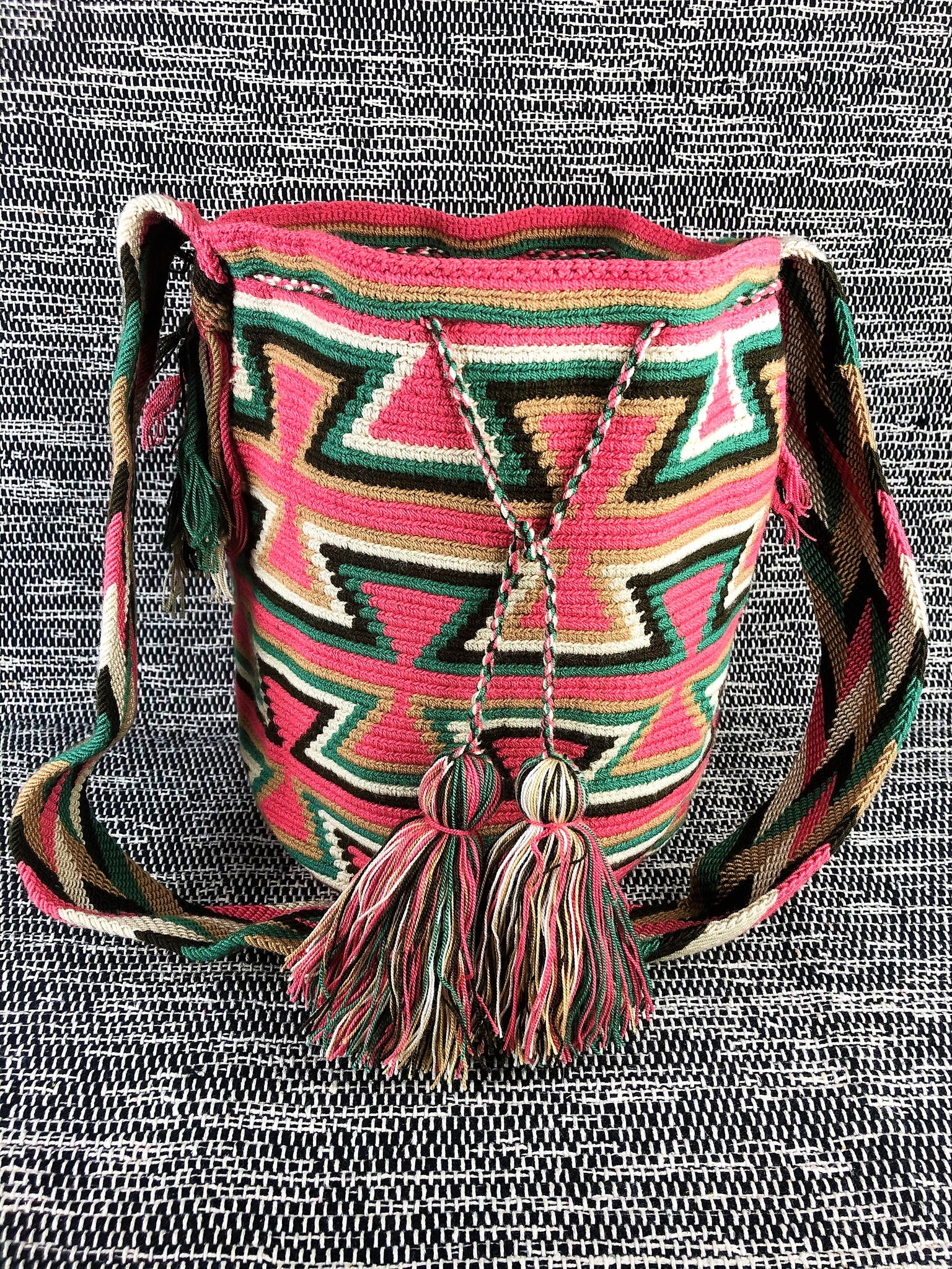 Wayuu / Colombian - "Mochila" bag - Pastel